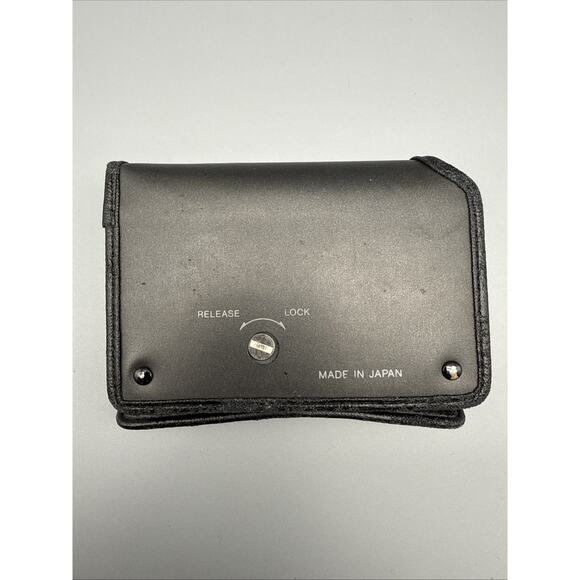 Sony ICF SW100 World Band Receiver FM AM LW SW SSB Radio w Case Manual - Picture 11 of 13